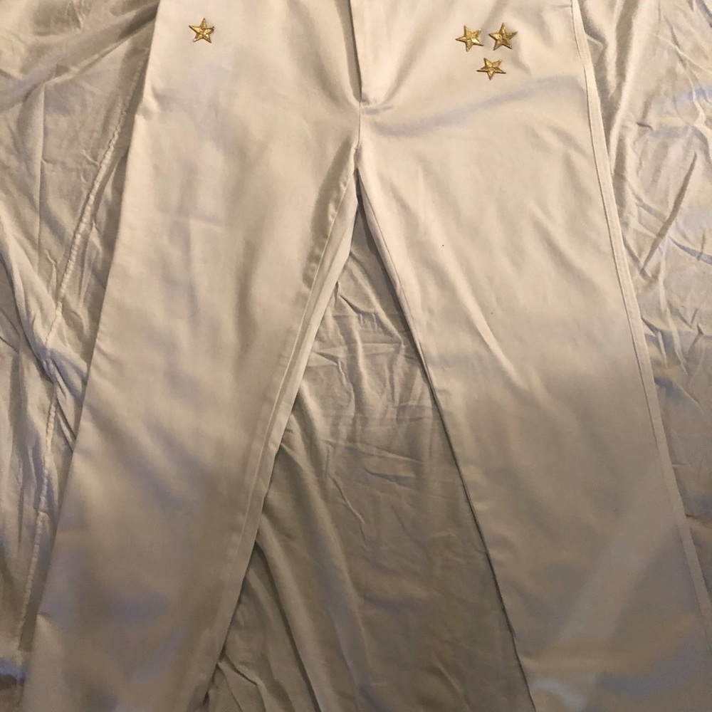 White relaxed shaped pants with fun gold stars - Picture 2 of 8